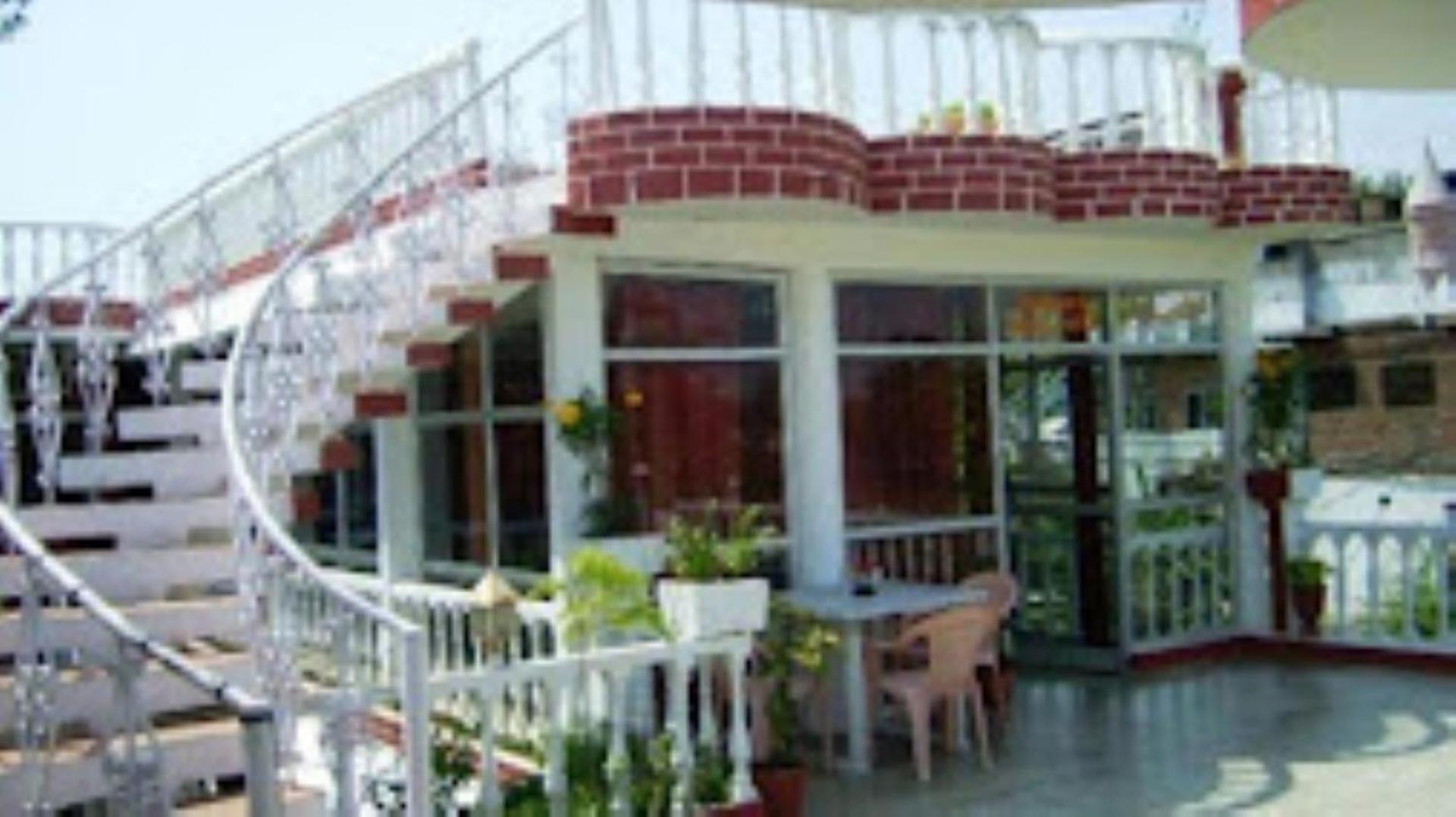 Hotel Casa Di William Khajuraho Ngoại thất bức ảnh