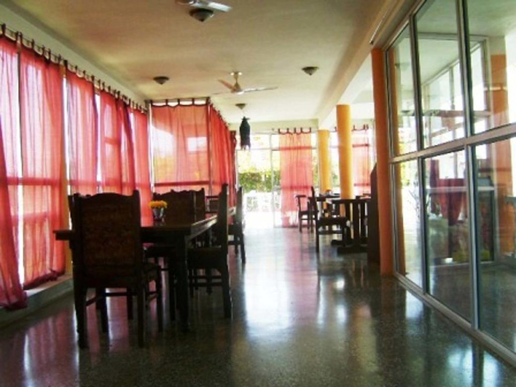 Hotel Casa Di William Khajuraho Ngoại thất bức ảnh
